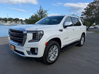 Used 2024 GMC Yukon SLT w/ SLT Luxury Package
