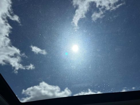 Used 2020 Subaru Forester Premium image 17