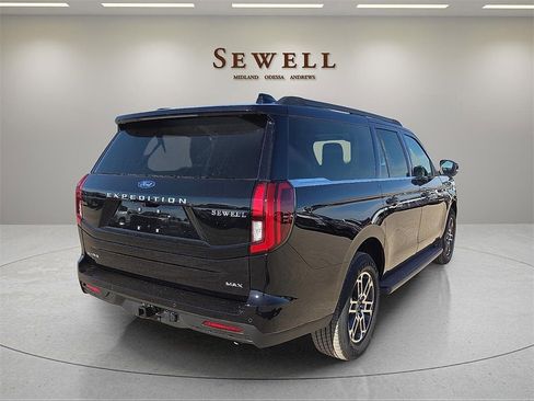 New 2025 Ford Expedition Max Active image 4