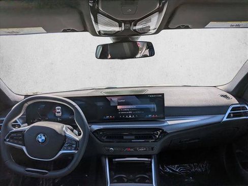 Used 2025 BMW 330i Sedan w/ Convenience Package RWD image 20