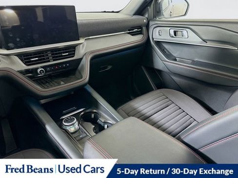 Used 2025 Ford Explorer ST-Line w/ Premium Package AWD/4WD image 32