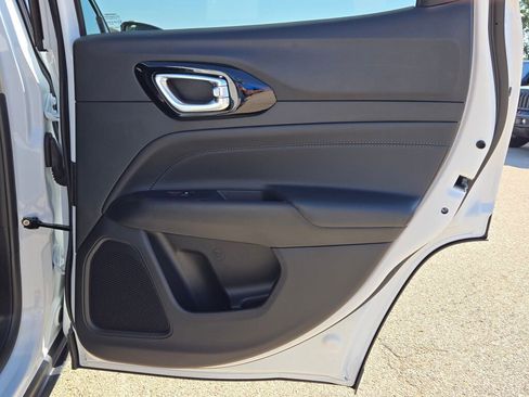 New 2026 Jeep Compass Limited w/ Limited Altitude Pack image 12