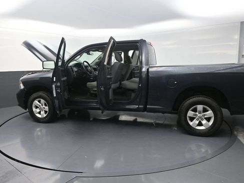 Used 2019 RAM 1500 Express AWD/4WD image 43