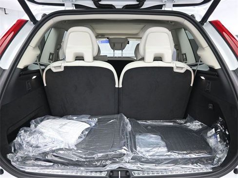 New 2025 Volvo XC90 B6 Plus w/ Protection Package Premier image 33