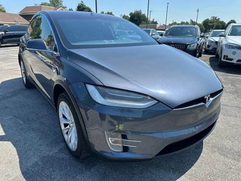 Used 2018 Tesla Model X 75D image 40