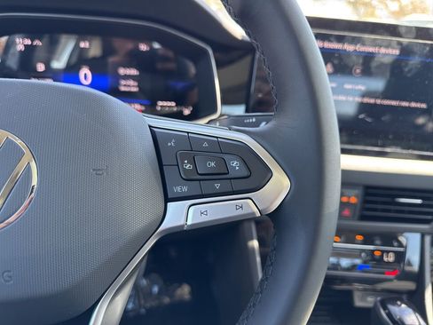 New 2025 Volkswagen Jetta SE image 33