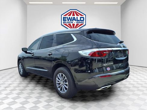 Used 2023 Buick Enclave Essence AWD/4WD image 4