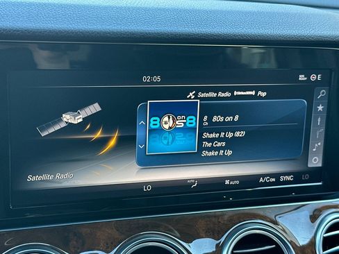 Used 2017 Mercedes-Benz E 300 image 25