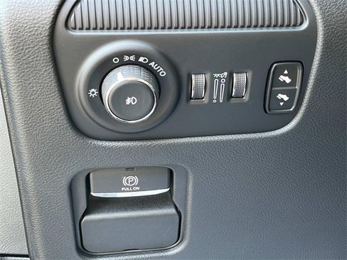 New 2024 Jeep Wagoneer Series III w/ Premium Group I image 30