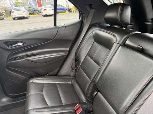 Used 2023 Chevrolet Equinox Premier image 19