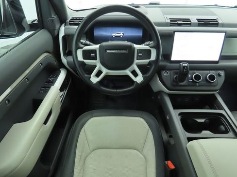 Used 2023 Land Rover Defender 110 X-Dynamic SE image 10