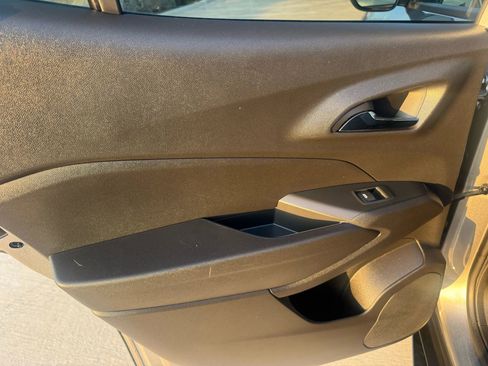 Used 2025 Chevrolet Trax ACTIV w/ Driver Confidence Package image 31