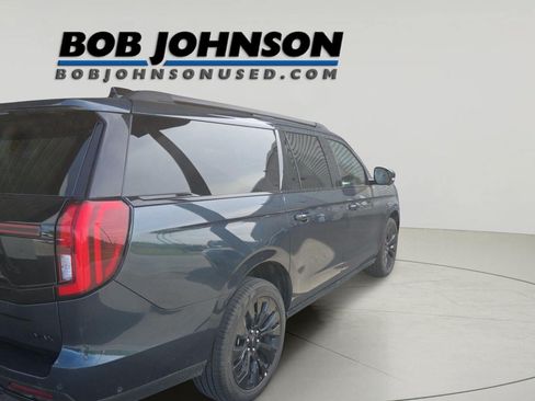 Used 2025 Ford Expedition Max Platinum w/ Stealth Appearance Package AWD/4WD image 4