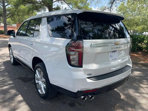 Used 2021 Chevrolet Tahoe High Country w/ Premium Package RWD image 3