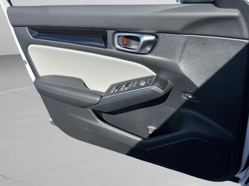Certified 2025 Honda Civic FWD Hybrid Sedan image 28