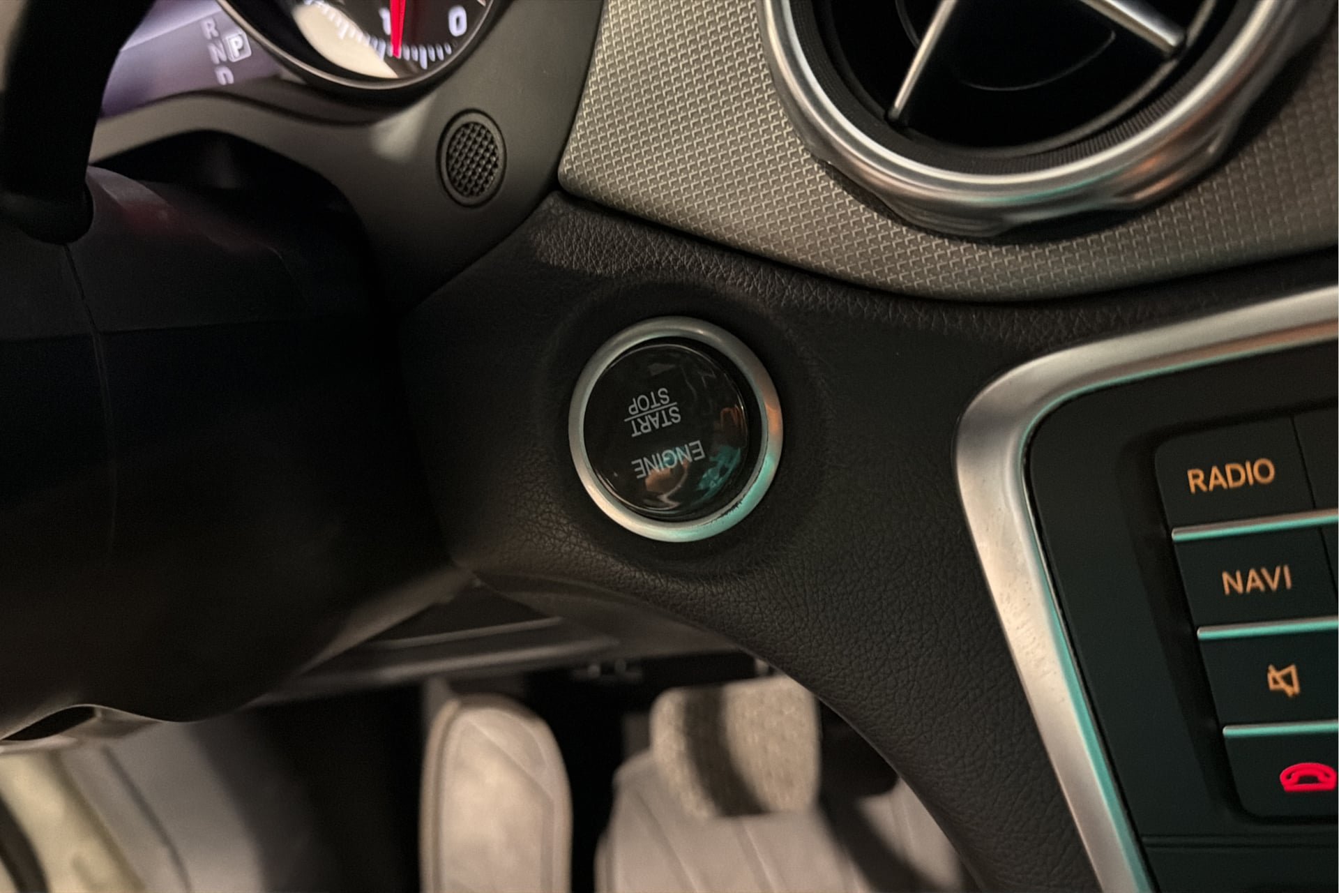 Used 2018 Mercedes-Benz GLA 250 image 24