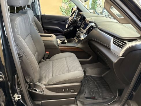 Used 2019 GMC Yukon XL SLE image 15