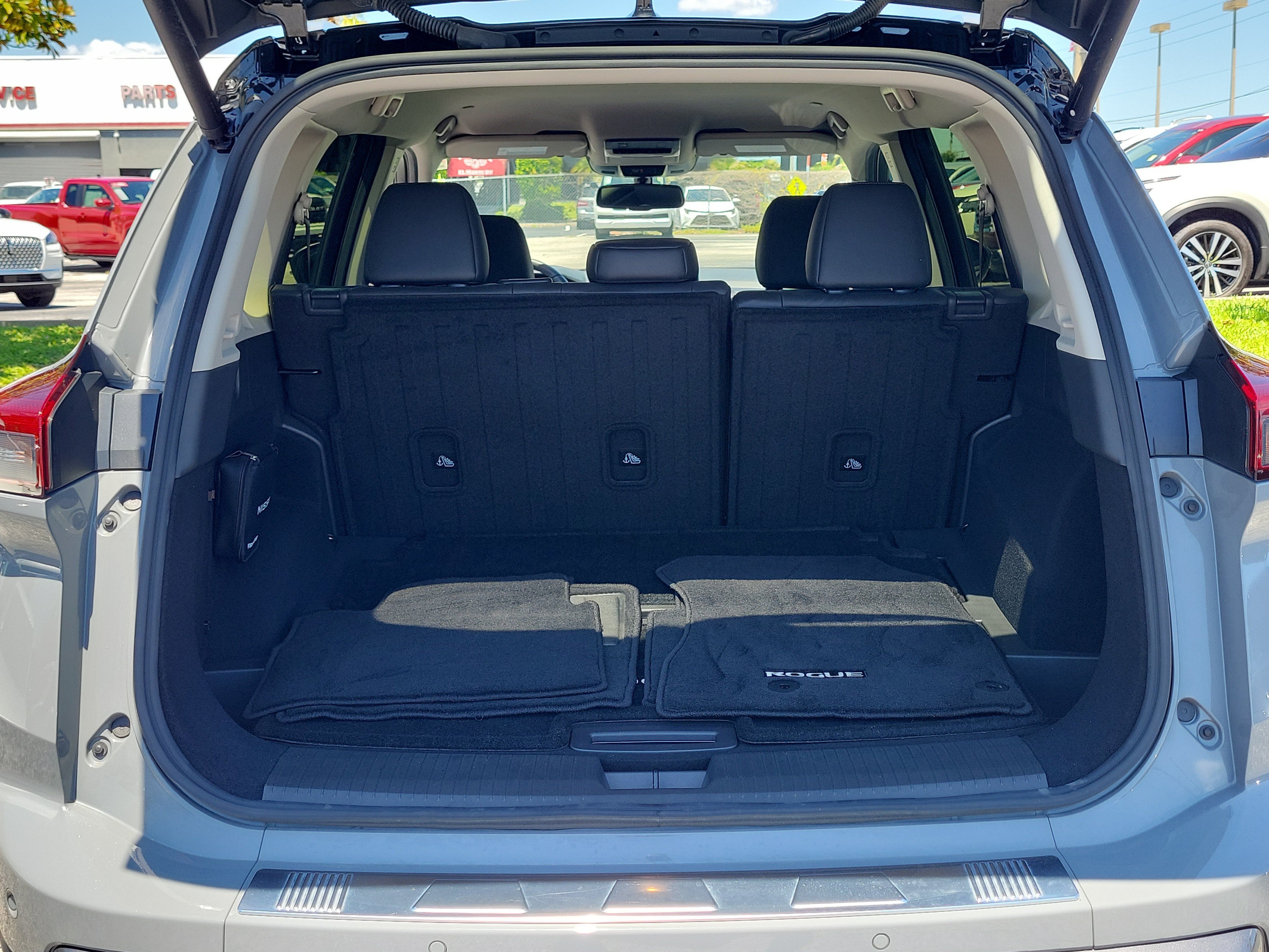 Certified 2024 Nissan Rogue SL FWD image 6