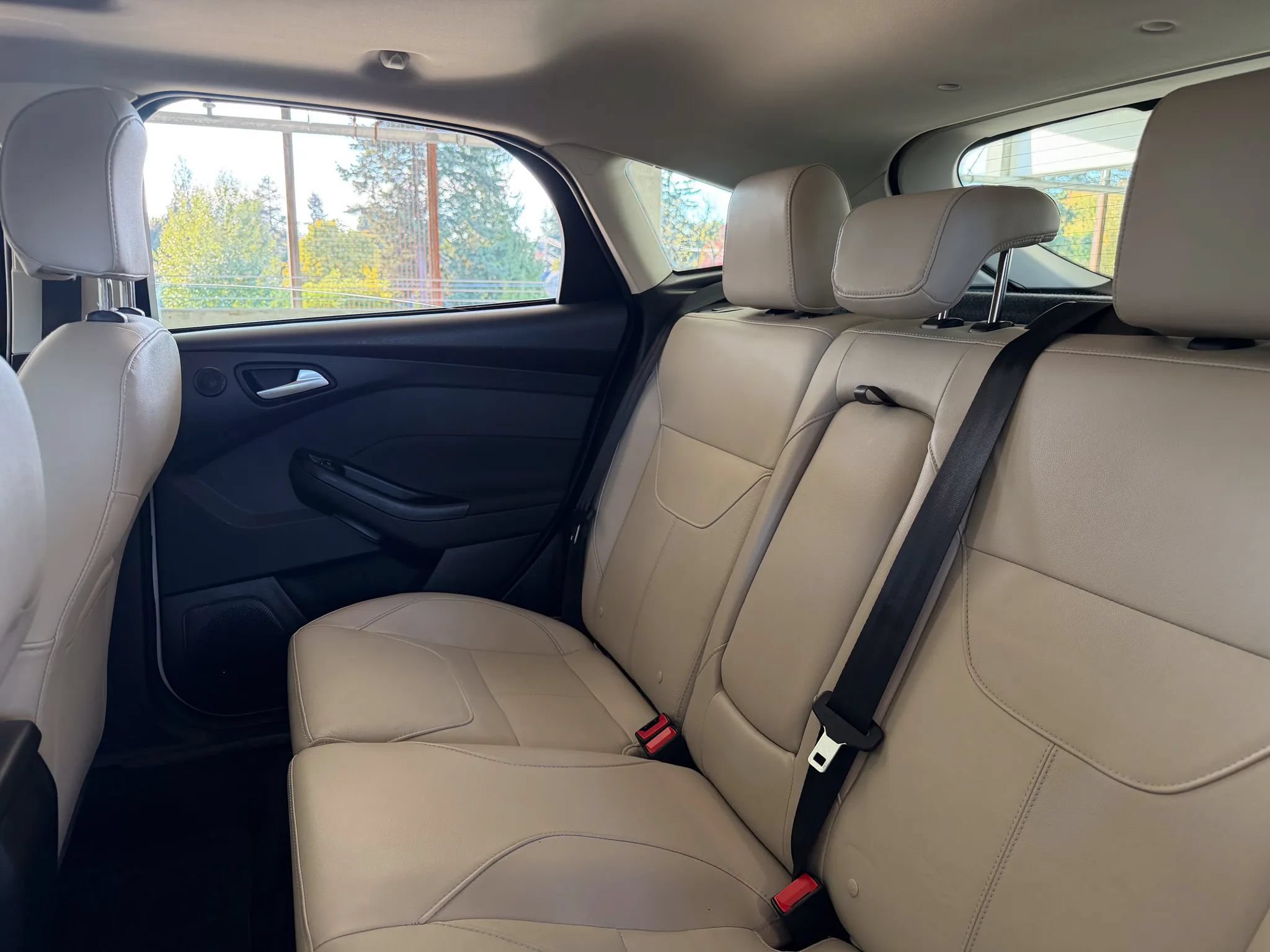 Used 2018 Ford Focus Titanium FWD image 20
