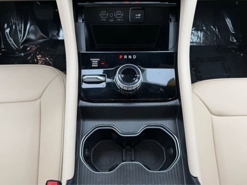 Used 2024 Jeep Grand Cherokee Limited image 22