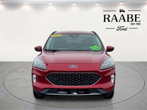 Used 2022 Ford Escape Titanium image 2