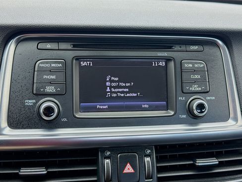 Used 2016 Kia Optima EX FWD image 11