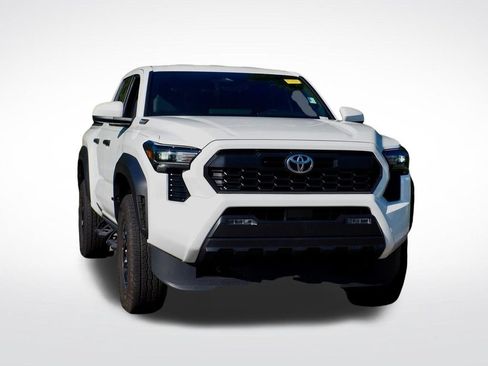 Used 2024 Toyota Tacoma TRD Off-Road AWD/4WD image 30