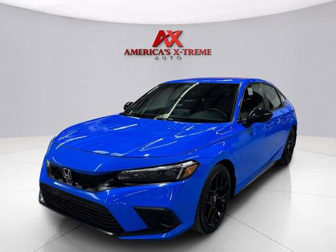 Used 2023 Honda Civic Sport image 2