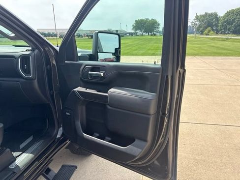 Used 2021 Chevrolet Silverado 2500 LTZ w/ LTZ Premium Package AWD/4WD image 23