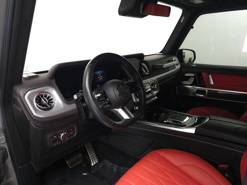 Used 2025 Mercedes-Benz G 550 image 9