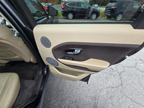 Used 2014 Land Rover Range Rover Evoque Pure Premium image 33