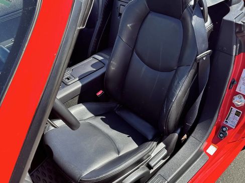 Used 2010 MAZDA MX-5 Miata Grand Touring w/ Premium Pkg RWD image 20