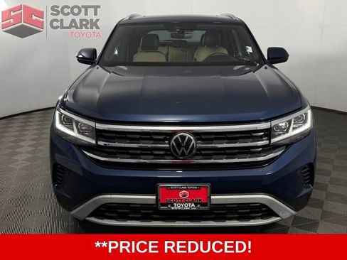 Used 2023 Volkswagen Atlas Cross Sport SE image 2