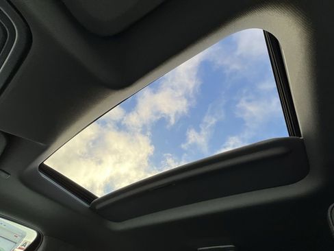 Certified 2023 GMC Sierra 1500 Elevation w/ Elevation Premium Package image 19