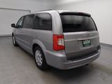 Used 2016 Chrysler Town & Country Touring image 5