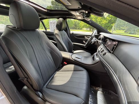 Used 2022 Mercedes-Benz E 350 4MATIC Sedan image 25