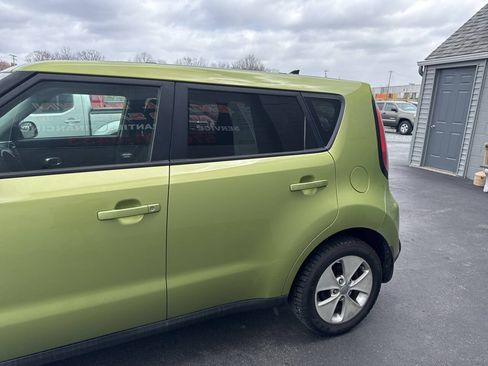 Used 2015 Kia Soul FWD image 5