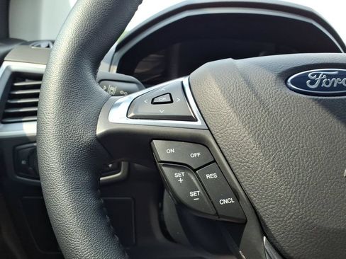 Certified 2024 Ford Edge SEL w/ Convenience Package AWD/4WD image 15