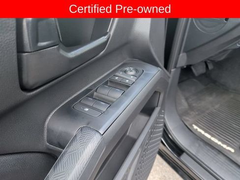 Certified 2025 Toyota Tacoma SR5 AWD/4WD image 11
