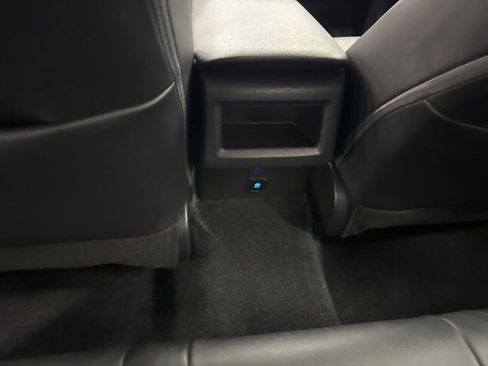 Used 2023 Toyota Camry SE image 14