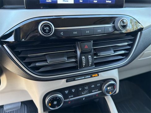 Used 2020 Ford Escape SEL image 31