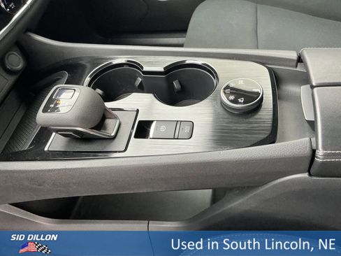 Used 2025 Nissan Rogue S image 13