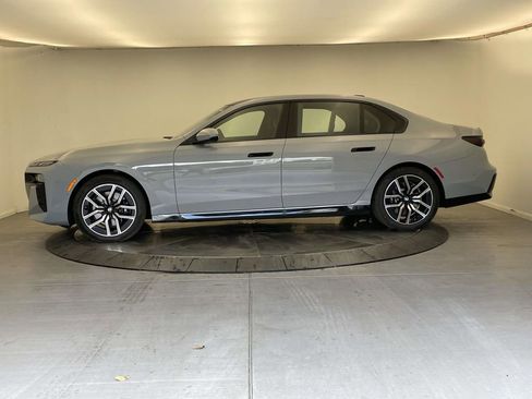 New 2026 BMW 740i xDrive AWD/4WD image 2