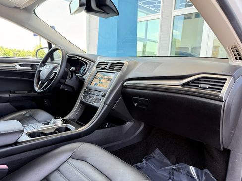 Used 2018 Ford Fusion SE w/ Equipment Group 602A FWD image 21