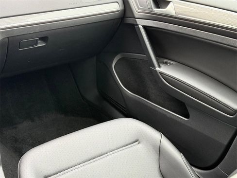 Used 2019 Volkswagen Golf Alltrack SE image 15