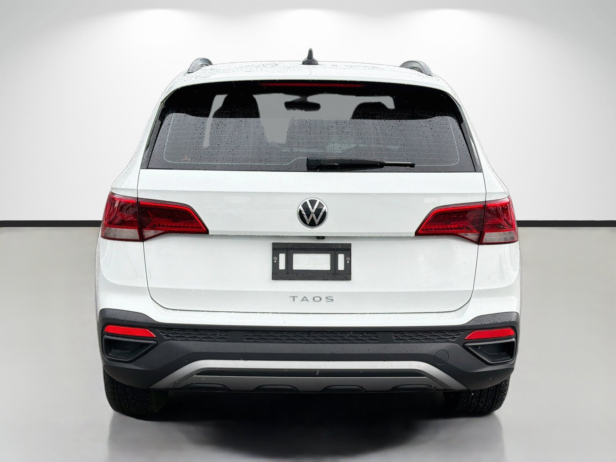 Used 2023 Volkswagen Taos S FWD image 4