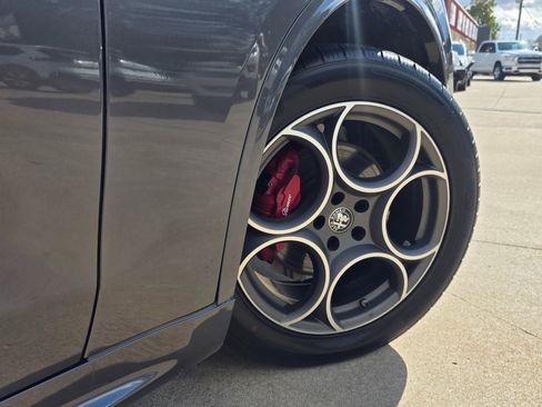 Used 2022 Alfa Romeo Stelvio Ti image 28