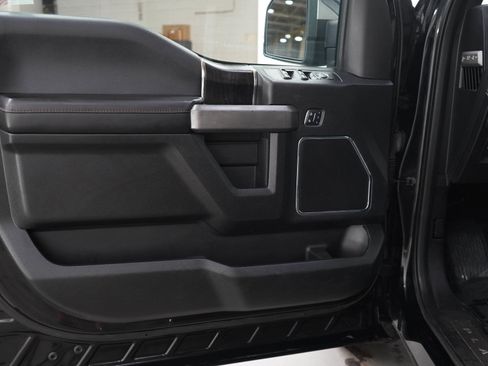 Used 2018 Ford F150 Platinum w/ Equipment Group 701A Luxury AWD/4WD image 17