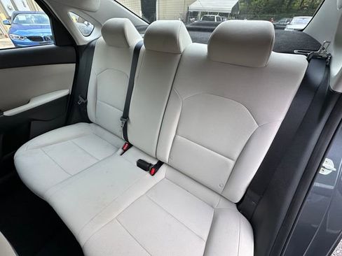 Used 2022 Kia Forte LXS image 15