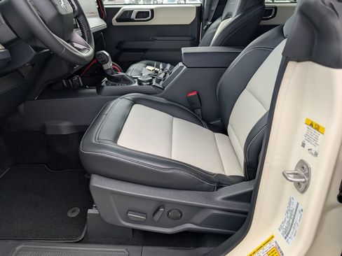 New 2026 Ford Bronco Outer Banks w/ Sasquatch Package AWD/4WD image 8